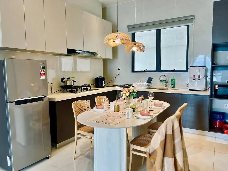 Country Garden Danga Bay Bay Laurel By R9 Homestay Johor Bahru 0*,  Malaysia