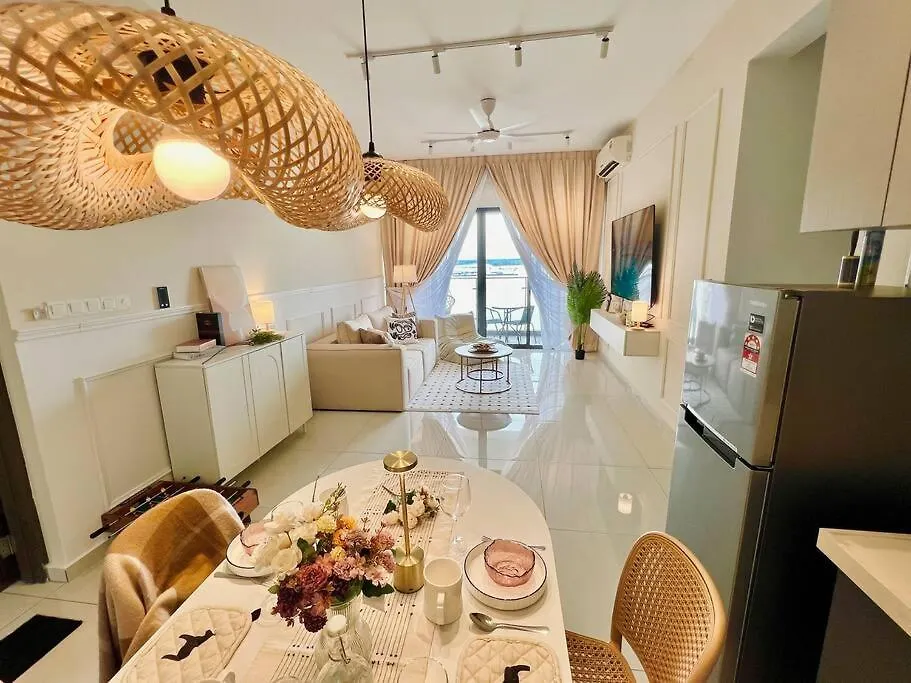 Country Garden Danga Bay Bay Laurel By R9 Homestay Johor Bahru 0*,